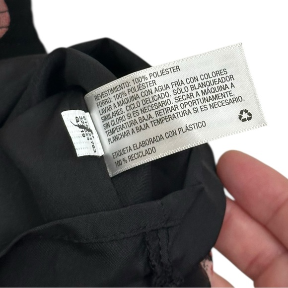 A new day Sleeveless Black Floral Blouse High Neck - Size Small - Picture 3 of 4